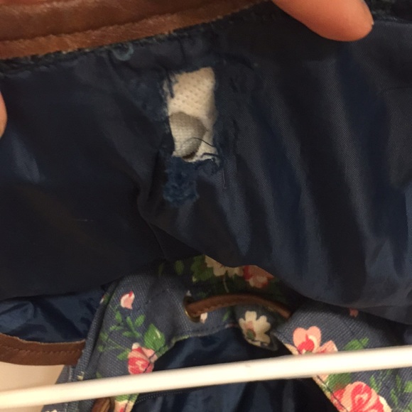 Backpack - Picture 3 of 4